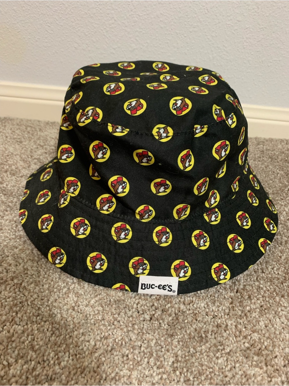 Buc-ee’s Beaver Bucket Hat Adult Allover Black UPF 50+ Reversible